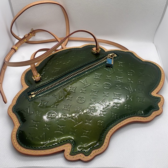 Limited Edition Louis Vuitton Conte de Fees Frog Crossbody - Picture 8 of 14